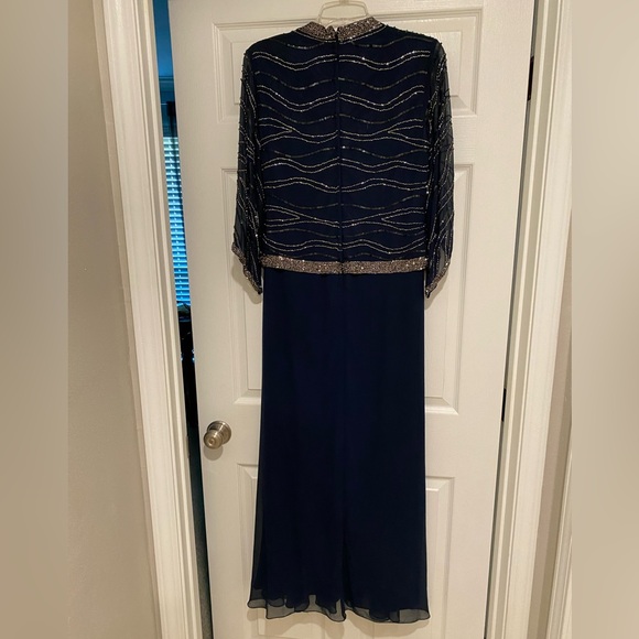 Formal gown, Jkara, size 6 - Picture 2 of 5